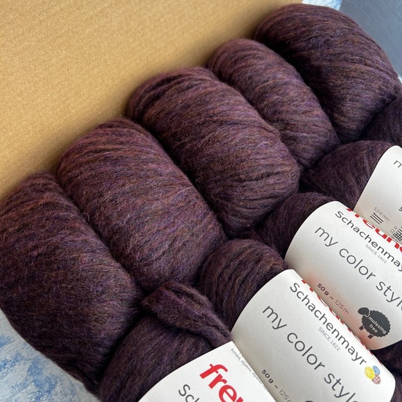 Schachenmayr Freundin Yarn in Deep Purple lot 10 balls - Picture 6 of 8